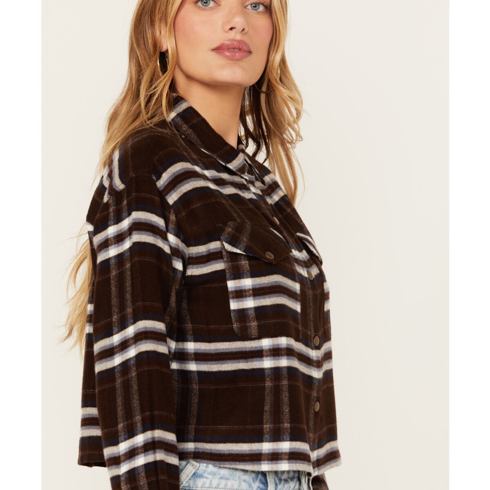 Cleo and wolf flannel - Picture 2 of 7